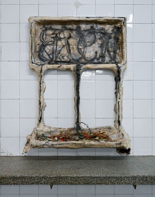 Spadek. Wystawa w Studio BWA Wrocław